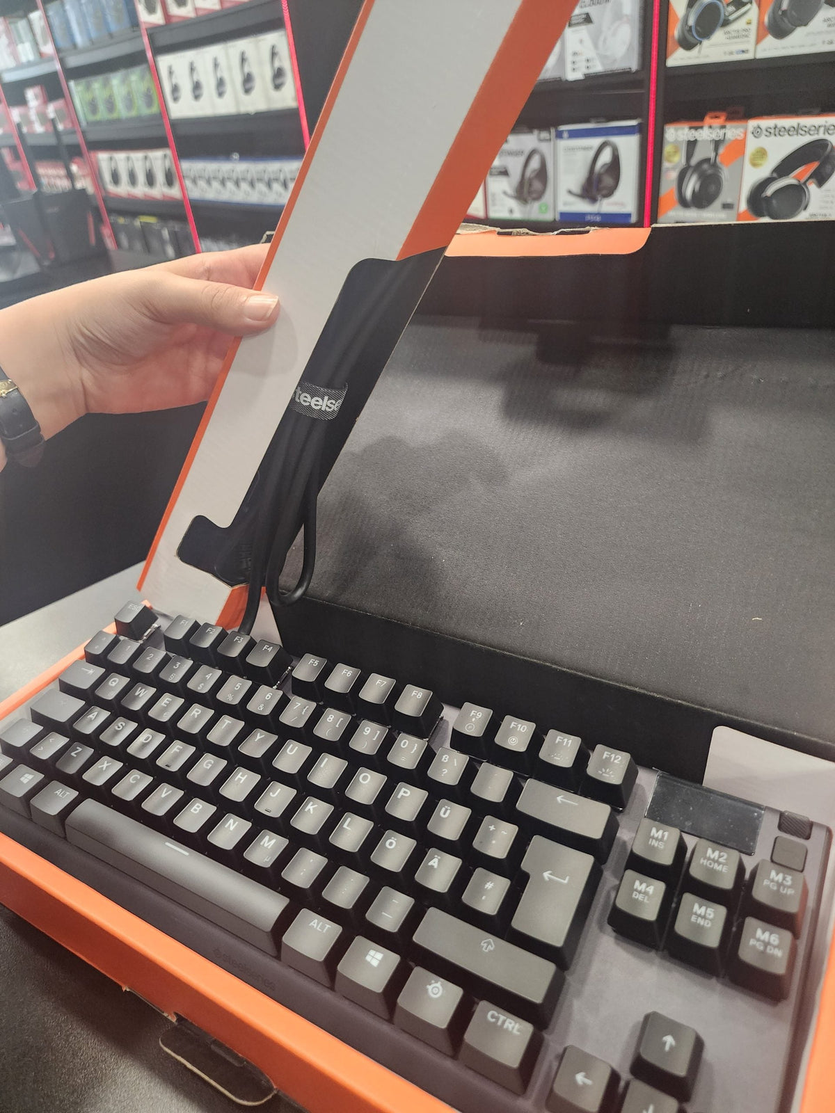 SteelSeries Apex 7 TKL