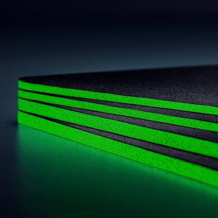 Razer Gigantus V2 - Soft Gaming Mouse Mat for Speed and Control